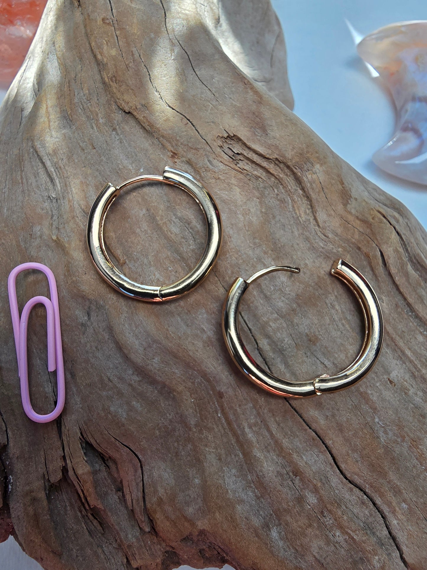 Foundation Huggie Hoops (24.5MM)