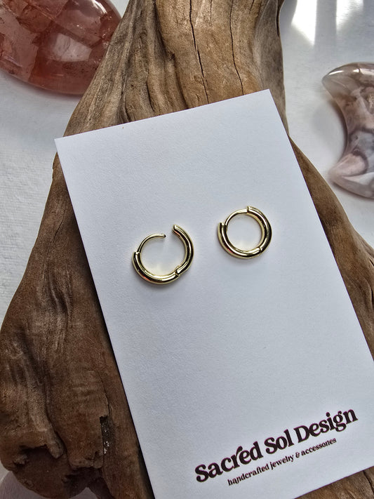 Small Gold Huggie Hoops (13MM)
